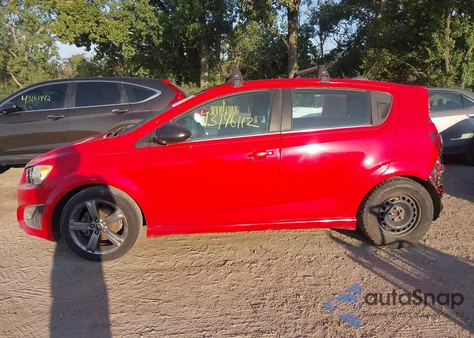 2015 Chevrolet Sonic Rs Manual из США, поврежденный, VIN 1G1JH6SB6F4101231